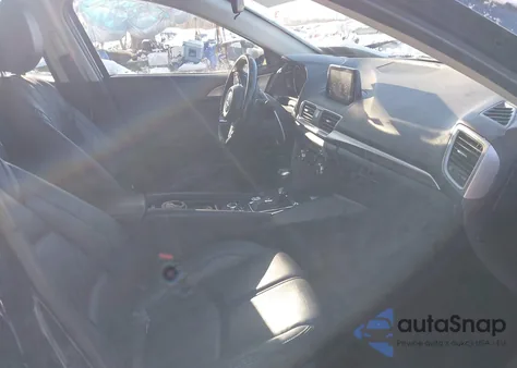 2018 Mazda Mazda3 Touring z USA, uszkodzony, nr VIN 3MZBN1L30JM255720